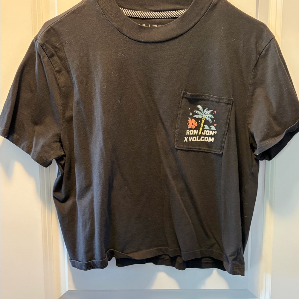 Large Volcom Black Crop Top with Tropical Pocket
